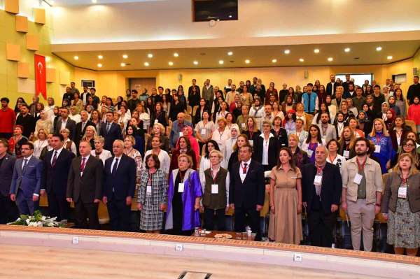 Akdeniz Üniversitesi öğretim üyesi Prof. Dr. Mehmet Ali Eroğlu'na, Türk kültür ve sanatına katkı ödülü