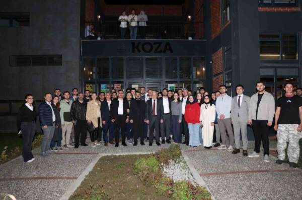 Başkan Şadi Özdemir'den üniversitelilere vize morali