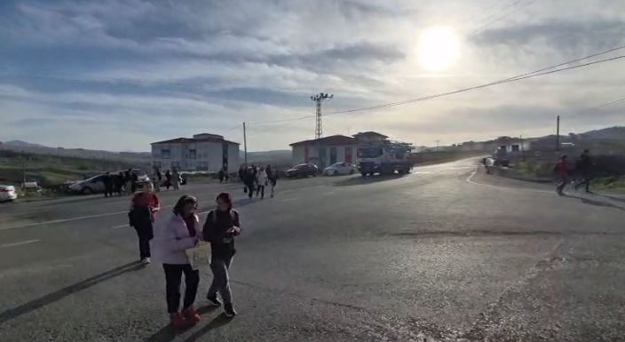 Çocukların Okula Giderken Can Güvenlikleri Yok 