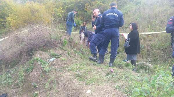 D-140'ta feci kaza: Araç şarampole uçtu, 1 ölü 3 yaralı