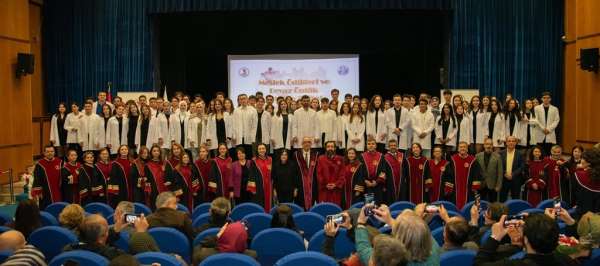 OMÜ'de beyaz önlük heyecanı: Tecrübe ile gençlik aynı sahnede