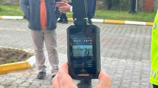 Sinop'ta trafik polislerine yaka kamerası dağıtıldı