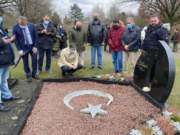 Almanya'da saldırıya uğrayan Müslüman mezarlığında anma programı - Köln haber