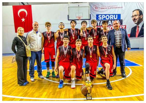 Necip Fazıl Kısakürek Anadolu Lisesi basketbol takımı il birincisi