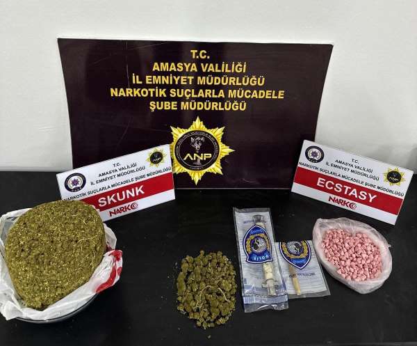 Amasya'da tırı polisin üzerine süren sürücü uyuşturucuyla yakalandı