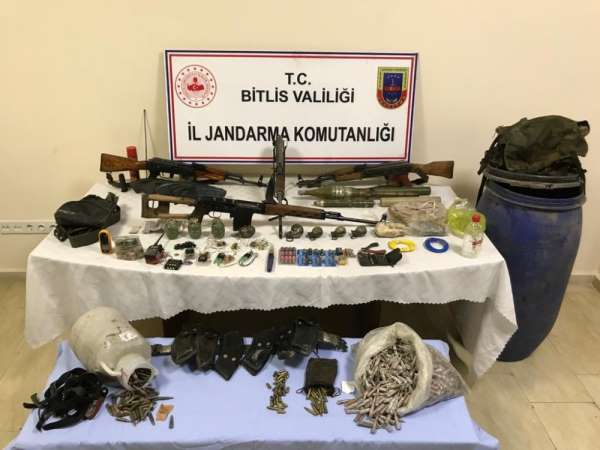 Bitlis'te teröristlere ait silah ve mühimmat ele geçirildi 