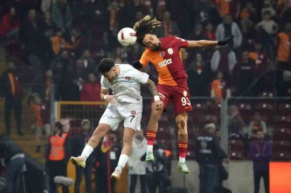 Galatasaray'da derbi öncesi sarı kart sınırındakilerde kart görmedi
