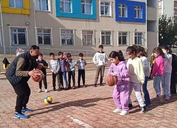 Batman'da ilkokul öğrencileri için spor etkinliği düzenlendi