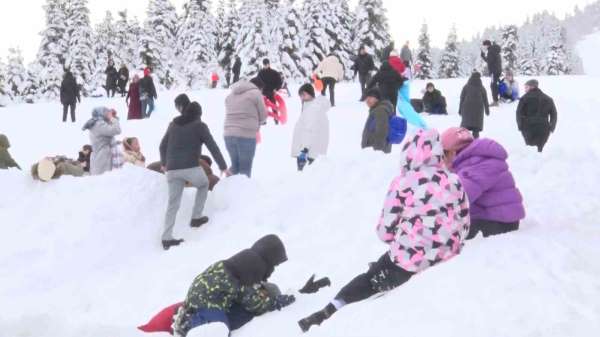 Uludağ, yarıyıl tatilinde yüzbinlerce kişiyi ağırladı