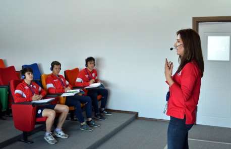 Altınordu, İngilizce'ye odaklandı