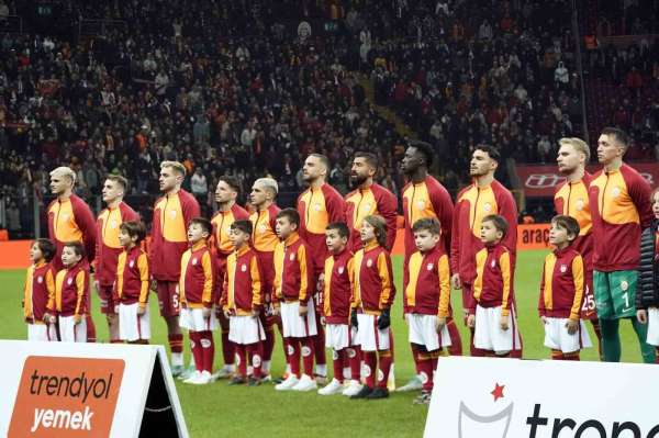 Galatasaray'da derbide hedef 3 puan