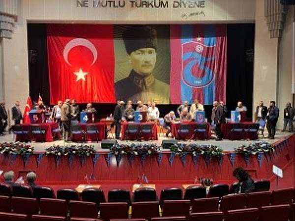 Trabzonspor Seçimli Olağan Divan Kurulu'nda, Mahmut Ören başkan seçildi