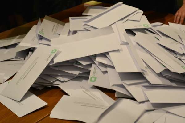 Gürcistan'da ara seçimleri iktidar kazandı