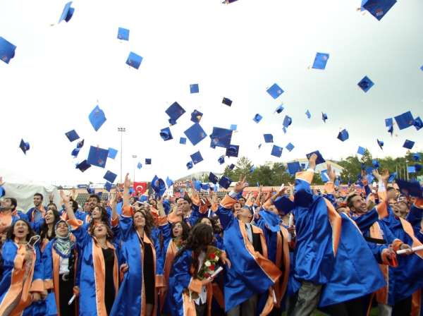 Hitit'in mezuniyet töreni Spor Bilimleri Fakültesi'ne alındı 