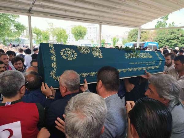 Büyükçekmece'de kazada ölen 2 genç son yolcuğuna uğurlandı - İstanbul haber