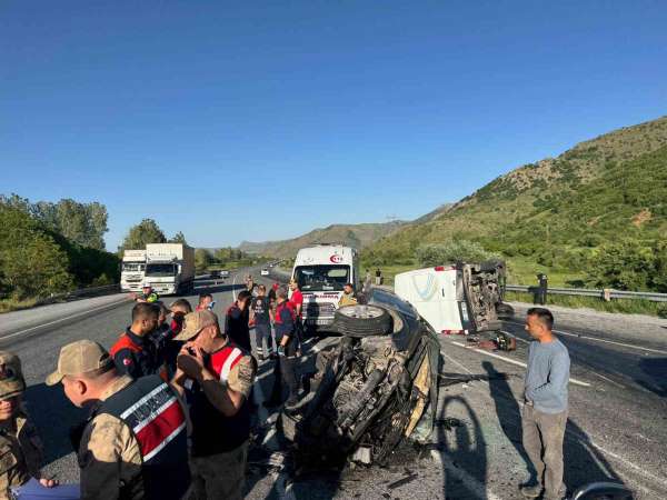 Bitlis'te feci kaza: 2 ölü, 2 yaralı