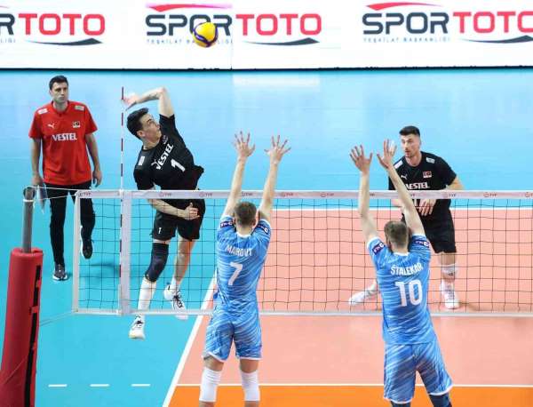 Milliler, filede Slovenya'ya mağlup oldu