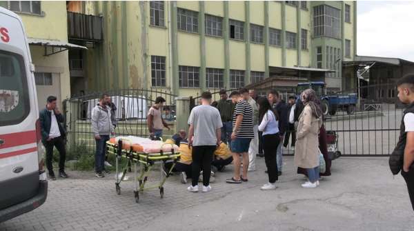 Tavşanlı'da trafik kazası, 2 kişi yaralandı