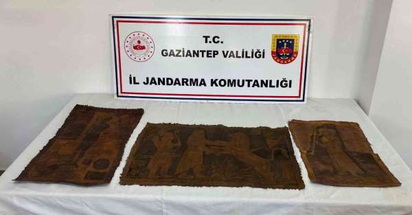 Gaziantep'te İbranice altın yazmalı 3 adet tarihi eser tablo ele geçirildi: 3 gözaltı