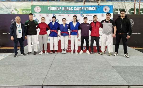 Kütahya Belediyespor'dan Türkiye Kuraş Şampiyonası'nda çifte başarı