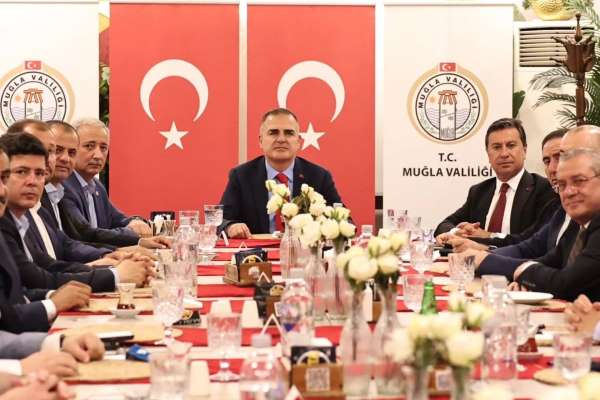 Muğlaspor'da yeni sezon planlaması ve hedefler masaya yatırıldı
