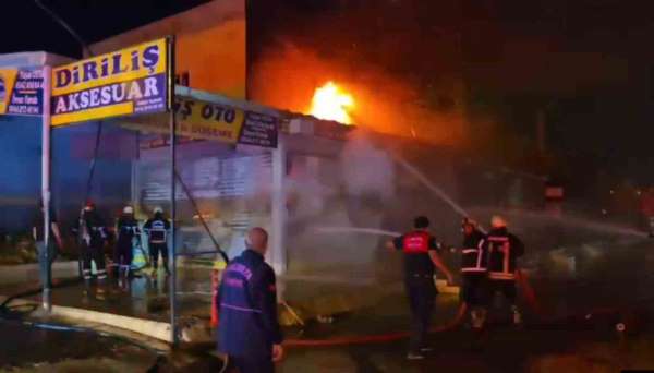 Şanlıurfa'da iki iş yerinde çıkan yangın kontrol altına alındı