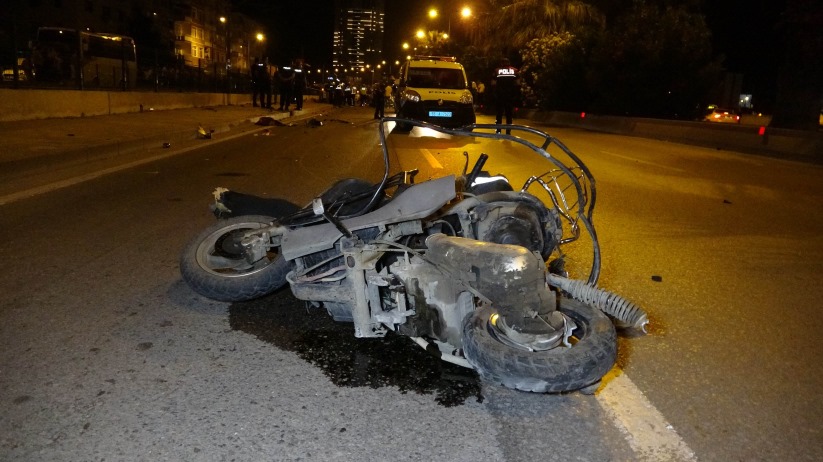 Samsun'da facia kontrolden çıktı! Trafik polisi ve motosiklete çarptı.. Ölü ve yaralı var