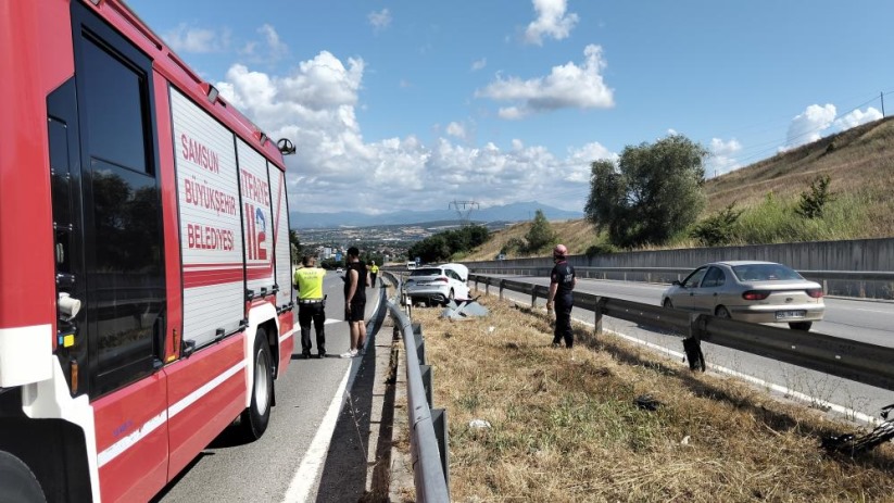 Samsun'da kaza: Otomobilden yara almadan çıktılar