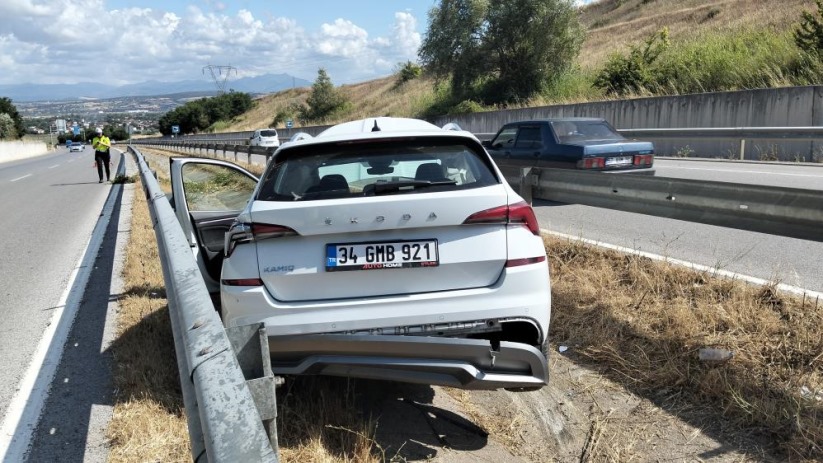 Samsun'da kaza: Otomobilden yara almadan çıktılar
