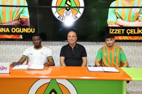 Alanyaspor'da çift imza