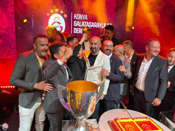 Galatasaray'ın 25. şampiyonluğu Konya'da kutlandı