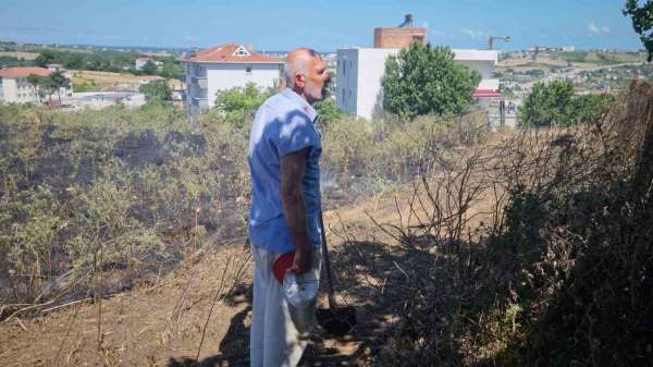 Sinop'ta çöp yangını otlara sıçradı
