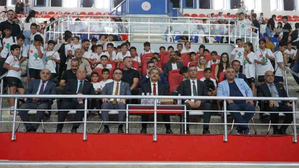 Şırnak'ta GSB Spor Okulları ve Engelsiz Spor Okulları törenle açıldı