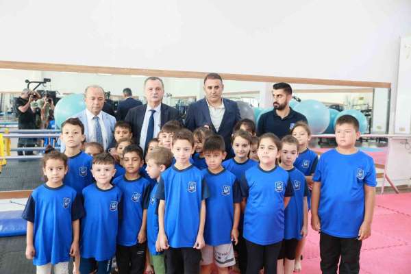 Yunusemre'de yaz spor okulu açılışı yapıldı