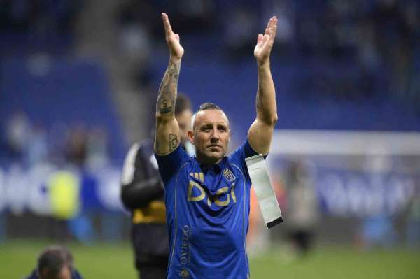 Santi Cazorla, futbolu bıraktığını açıkladı