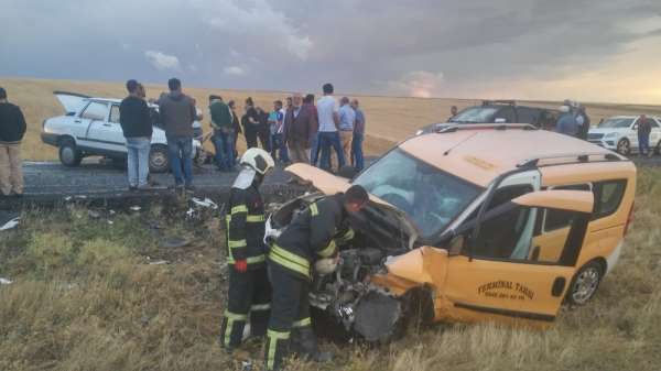 Aksaray'da trafik kazası: 1 ölü, 2 yaralı 
