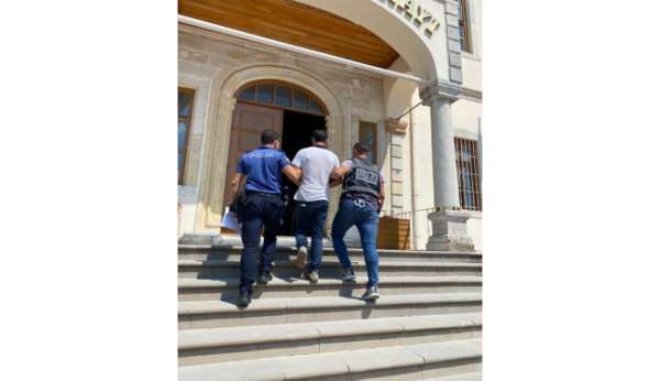 Sinop'ta aranan 3 şahıs yakalanarak cezaevine teslim edildi