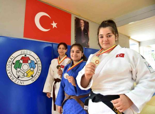 İzmir'in altın kızı Sema Mete