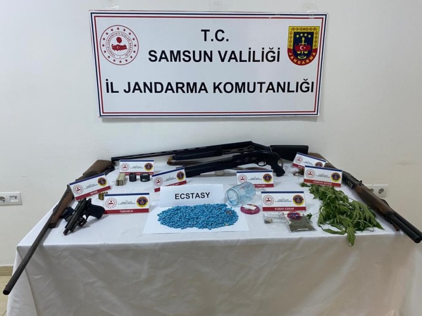 Samsun'da jandarmadan uyuşturucu operasyonu: 2 gözaltı