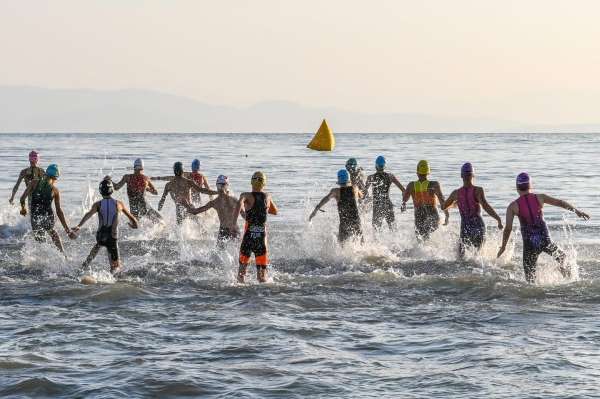 24. Eğirdir Triatlonu Türkiye Kupası Yarışları'nın ilk günü tamamlandı