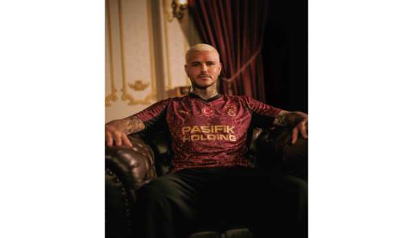 Galatasaray alternatif formasını tanıttı