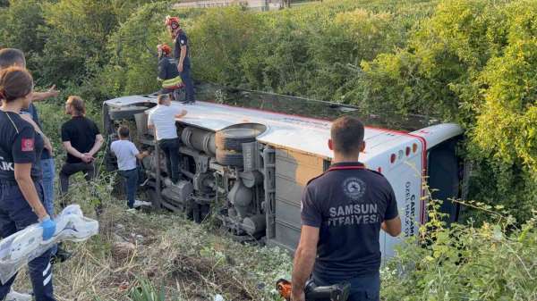 Samsun'da özel halk otobüsü devrildi: 21 yaralı