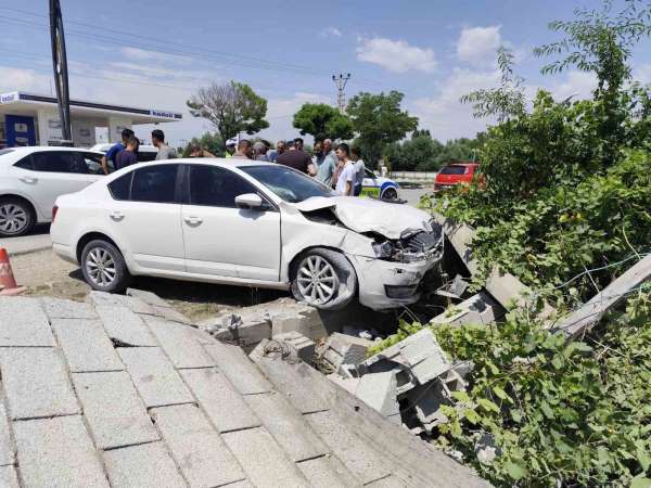 Van'da trafik kazası:2 yaralı