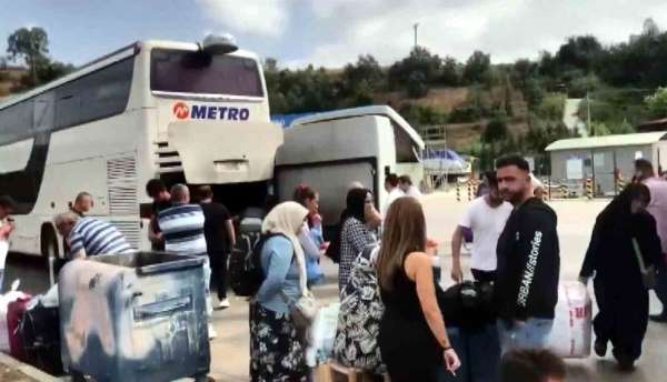 Çift katlı otobüs arıza yaptı, yolcular saatlerce mahsur kaldı