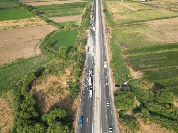 Denizli'de 6 kiinin öldüü kaza havadan görüntülendi