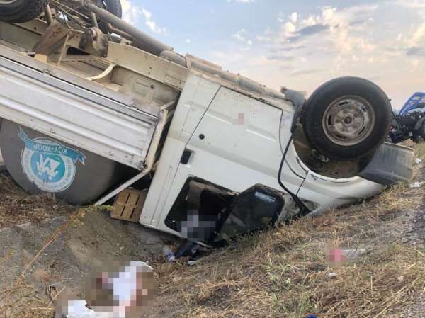 Sinop'ta traktör ile kamyonet çarpıştı: 1 ölü, 2 yaralı
