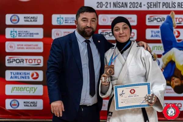 Bilecikli sporcu Ankara Türkiye Olimpiyat Hazırlık Merkezi'ni kazandı