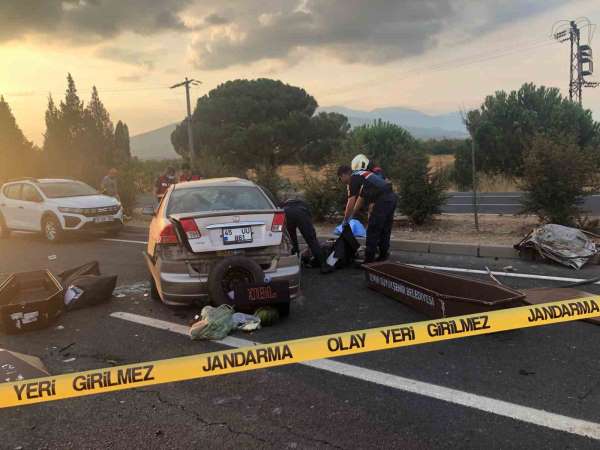 İzmir'de feci kaza: 2 ölü, 3 ağır yaralı