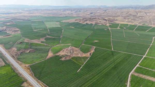 Bozkır yeşerdi, 110 bin dekar alanda yapılan patates ekimi ile 460 bin ton rekolte bekleniyor