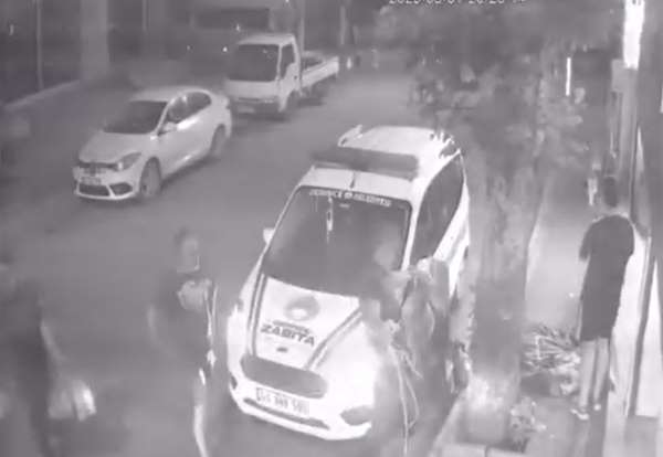 Kocaelispor bayraklarına zabıtadan gece yarısı operasyonu